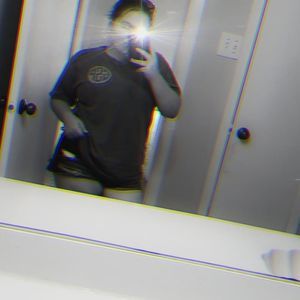 Meet your Posher, Caitlin